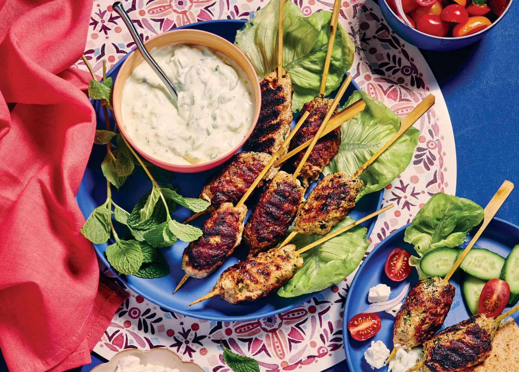 طرز تهیه کباب کفتا لبنانی خوشمزه با سس مخصوص 