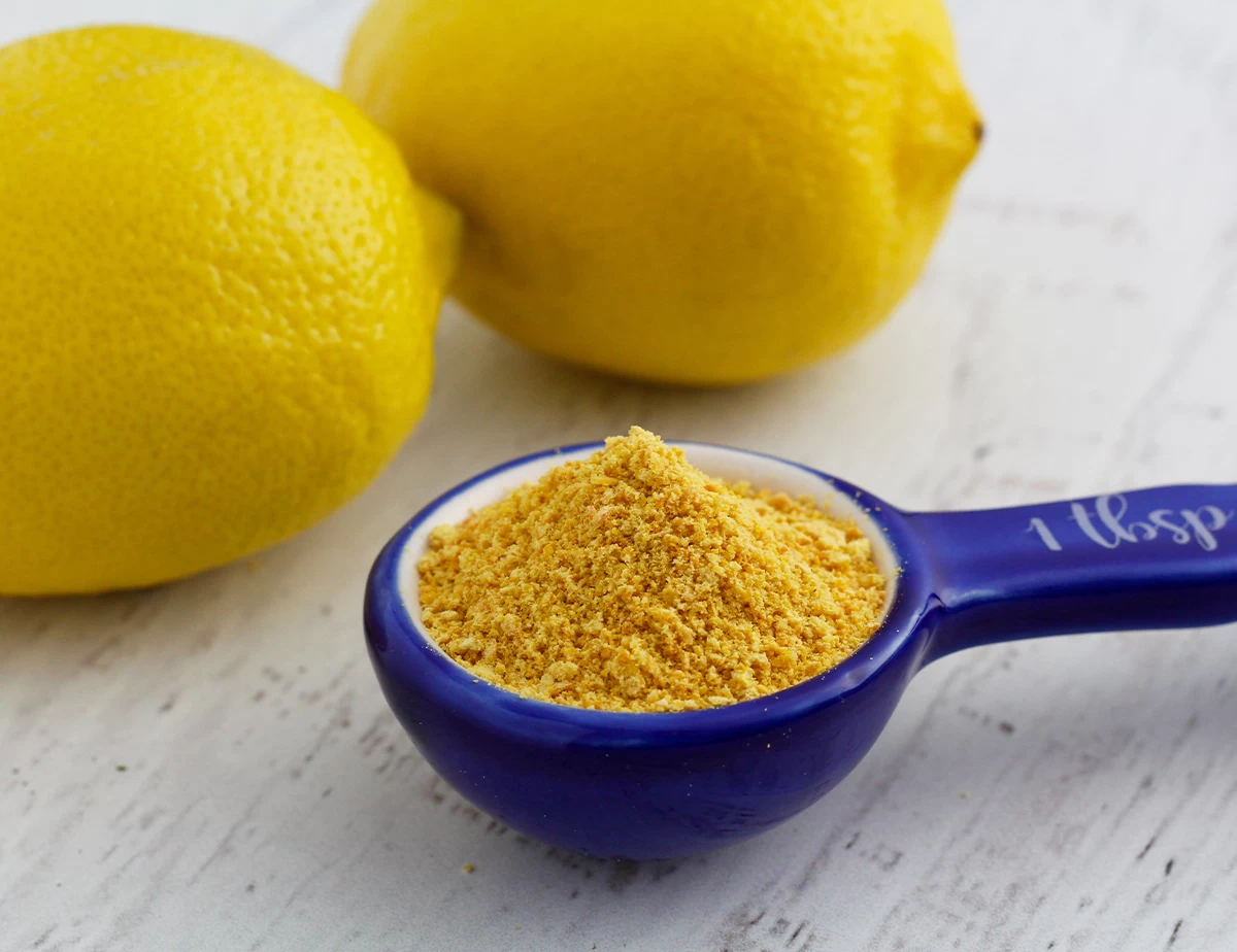 کاربرد پودر پوست لیمو ترش در طبخ غذاها و دسرها