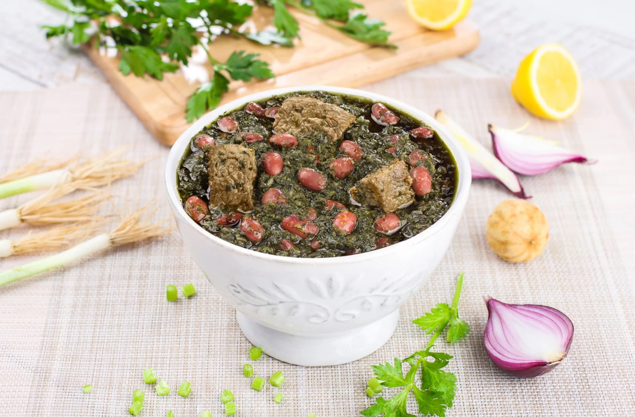 برای لعاب دادن قورمه سبزی چه کنیم؟