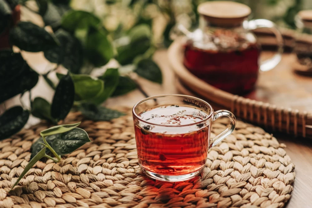 ظرف مناسب برای نگهداری از چای خشک کدام است؟