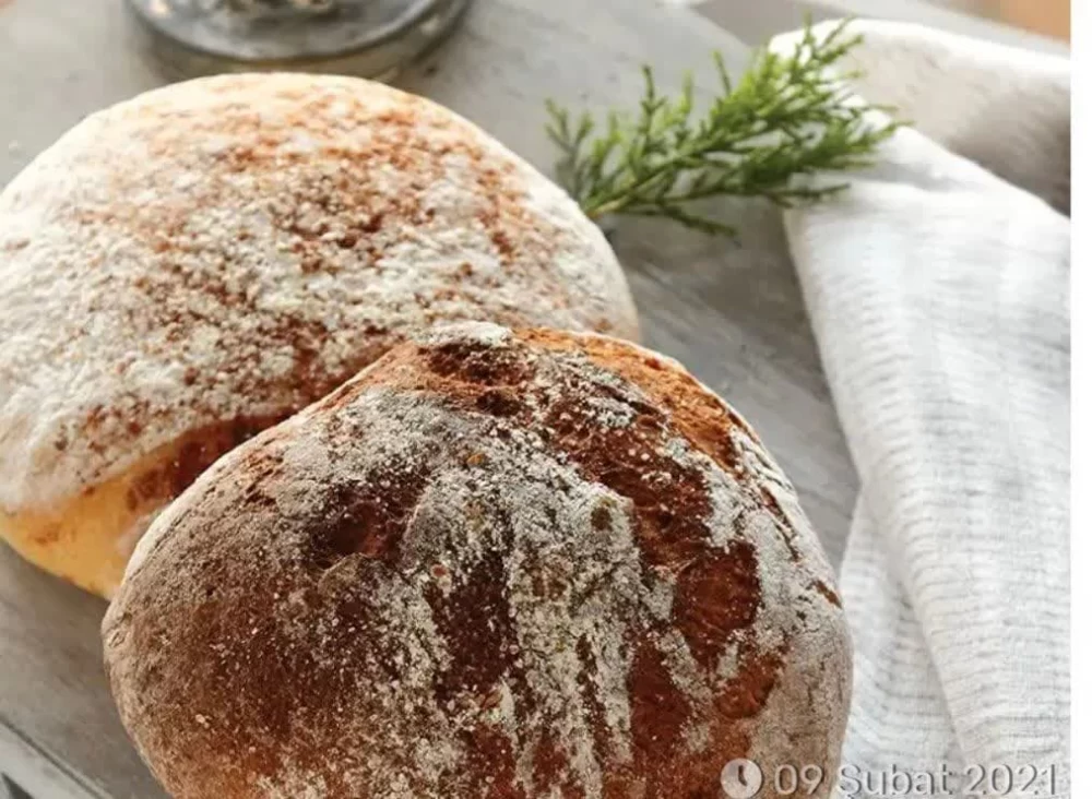 نان خانگی از آرد کامل گندم