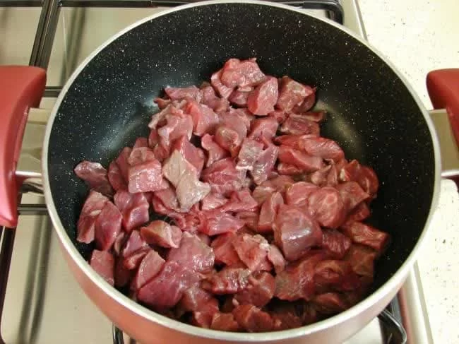 پخت گوشت برای کباب مجاری