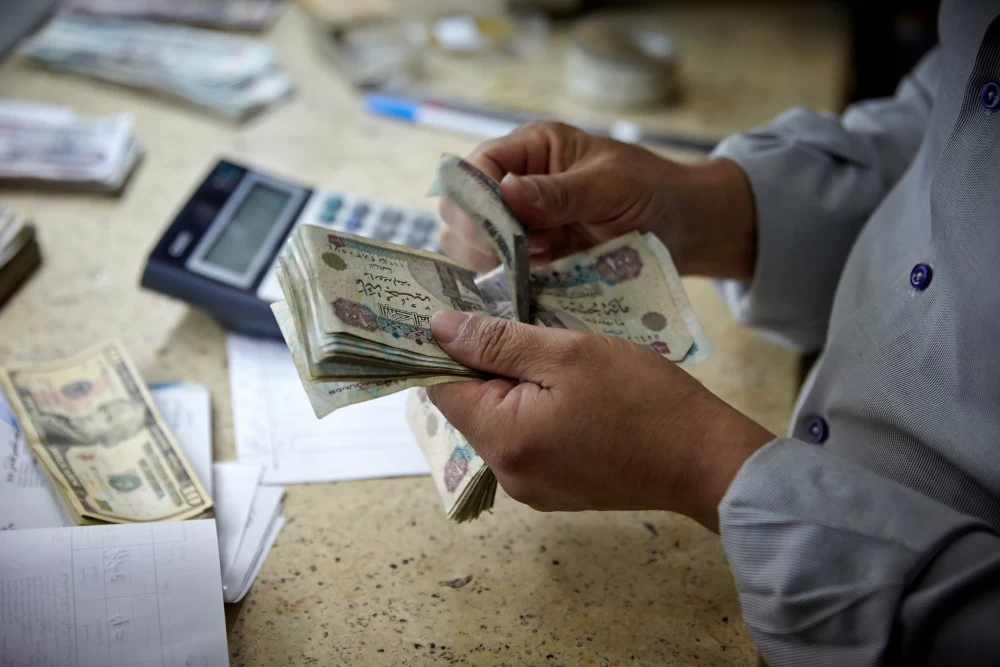 حکم فروش ارز دولتی به نرخ آزاد