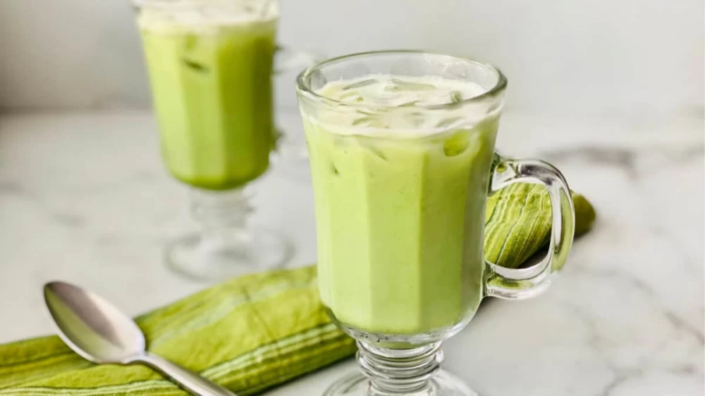 لاته چای سبز ماچا سرد