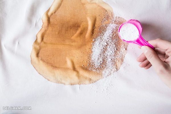 پاک کردن لکه لباس با شکر