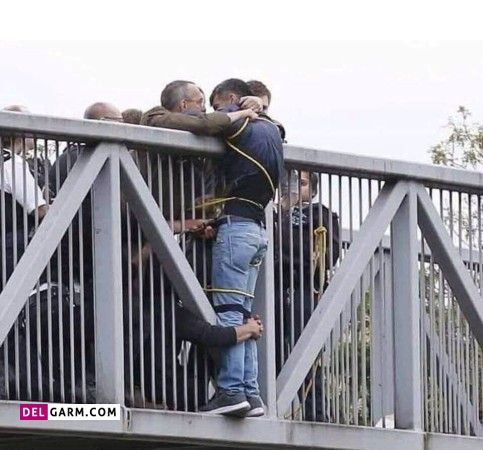 این تصویر که تاریخ و مکان آن معلوم نیست، امروز در شبکه های اجتماعی پربازدید شد.