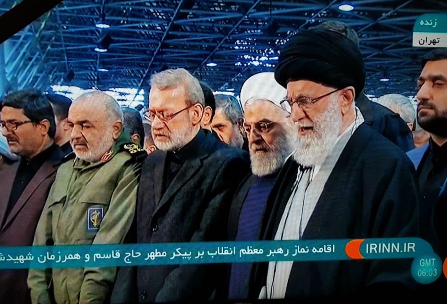 اقامه نماز رهبر بر پیکر شهید قاسم سلیمانی و همرزمانش