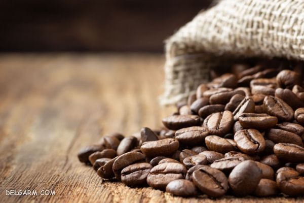 برطرف کردن چروک دور چشم با پودر قهوه