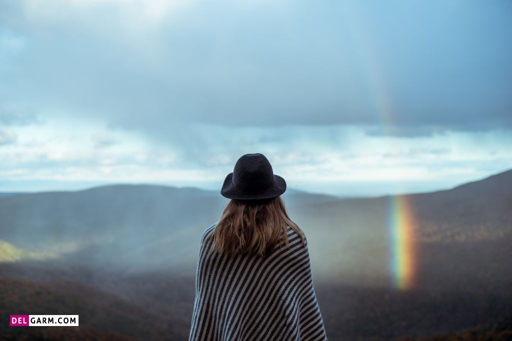 عکس باران و پنجره