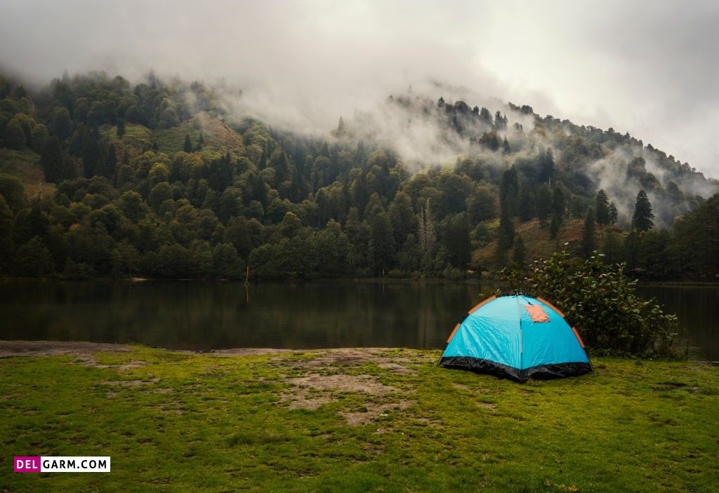 عکس باران و پنجره