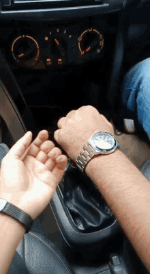 گیف دست عاشقانه