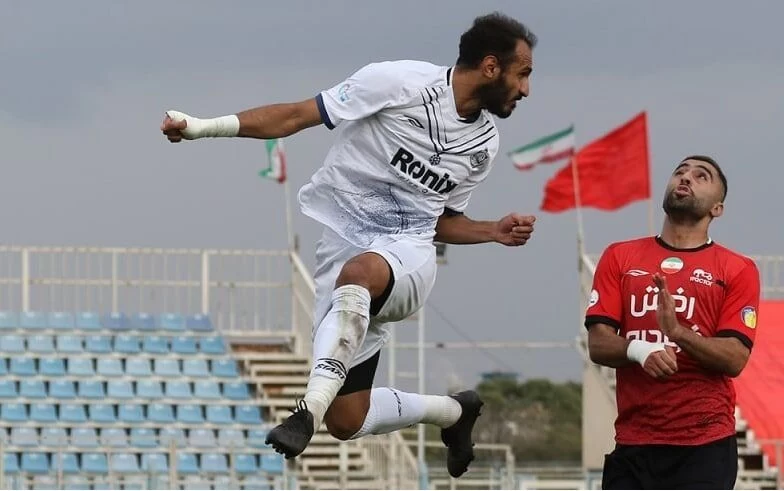 بازی ملوان و تراکتور