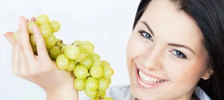 خواص انگور برای پوست