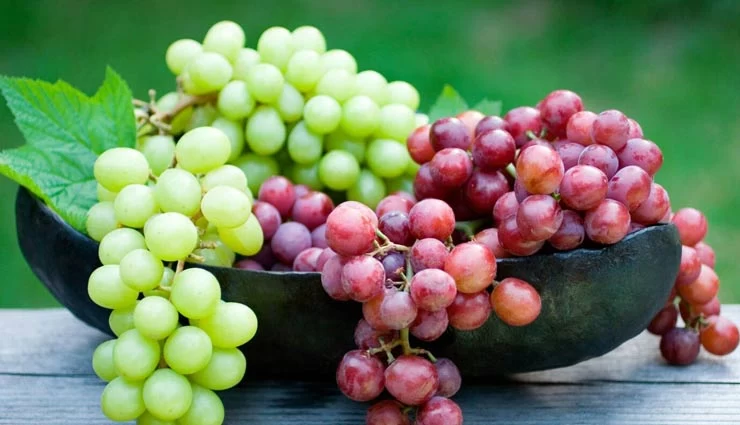 خواص انگور برای پوست
