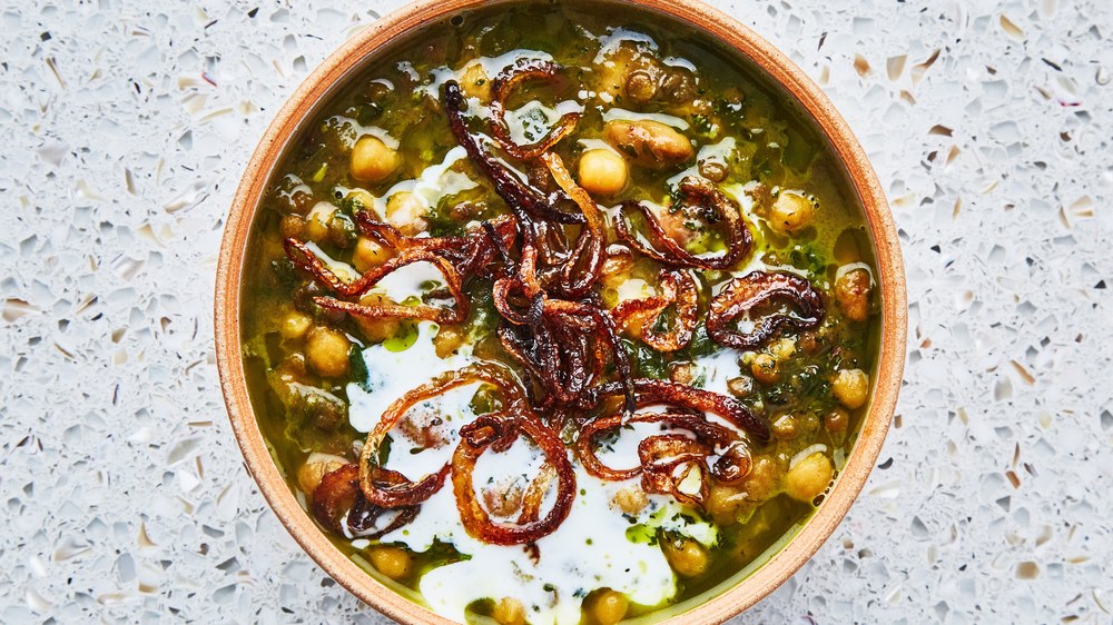 طرز تهیه آش آبادان سنتی و اصیل به روشی ساده