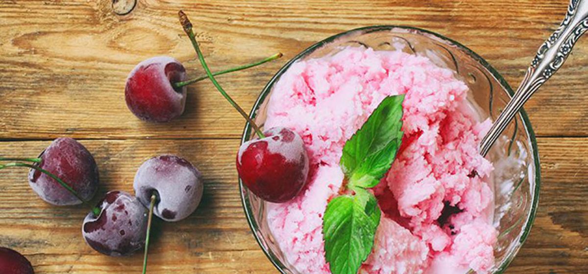 طرز تهیه بستنی گیلاس با طعم و رنگ فوق العاده
