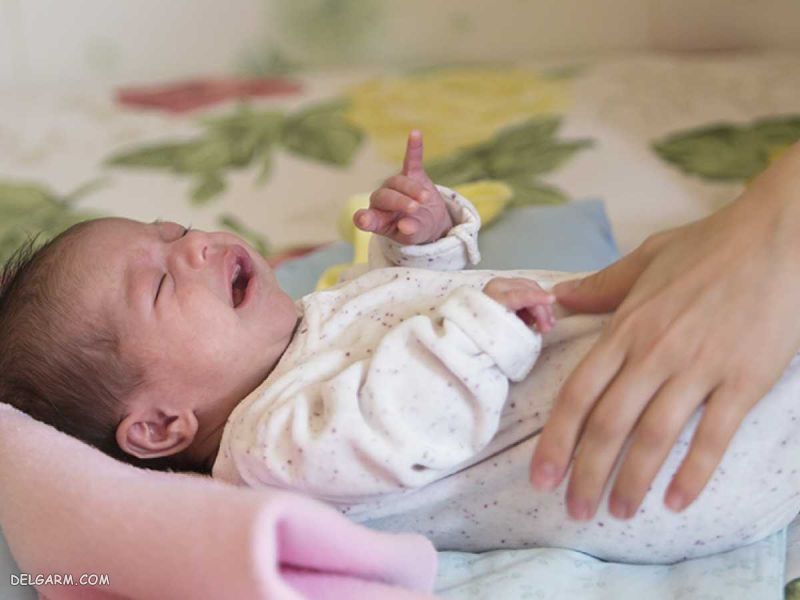 علت غر زدن نوزاد در خواب