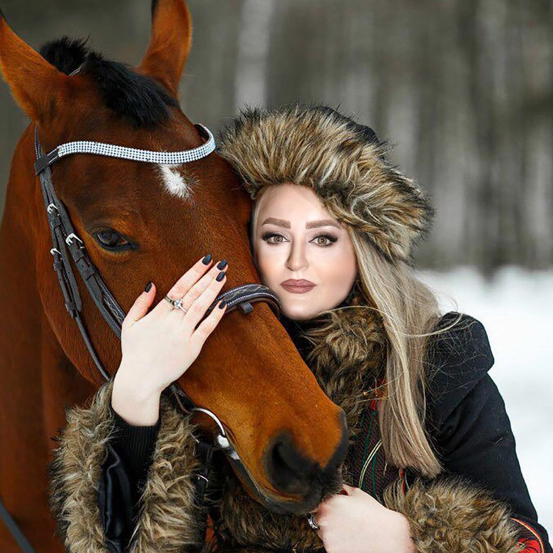 خانم بازیگر ایرانی اسب خرید !