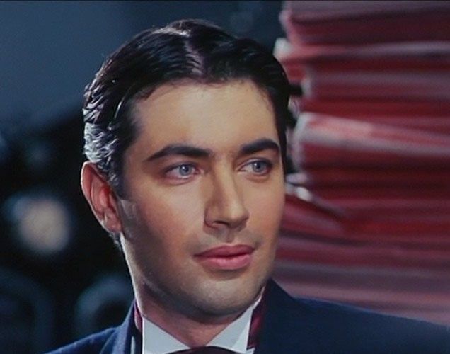 گریم آقای بازیگر ایرانی در سریال جدیدش بعد از 13 سال!