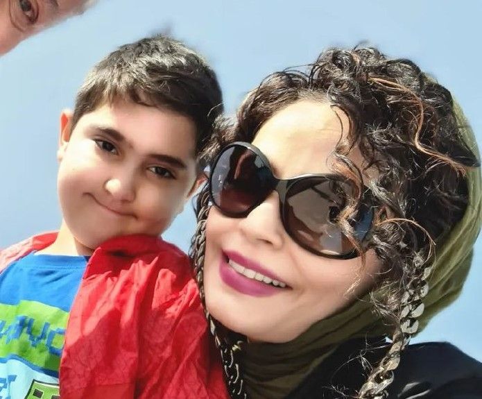 عکس سپیده خداوردی با شال رنگ سال!