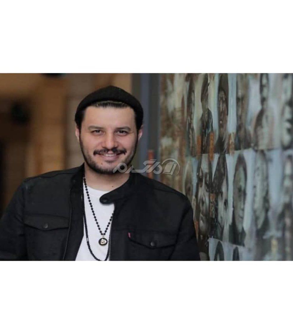 بازیگر مرد / جواد عزتی