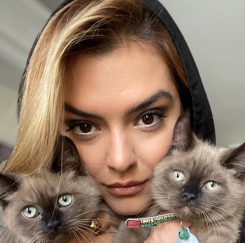 عکس جدید و آتلیه ای بسیار زیبای دنیا مدنی!