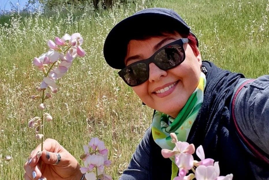 زاگرس گردی آناهیتا همتی و کاشت درخت بلوط!