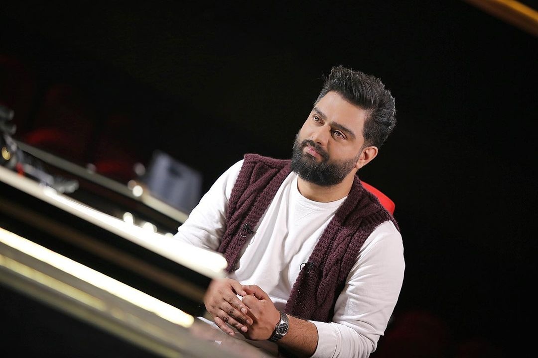 جشن تولد ایمان قیاسی به همراه عوامل پشت صحنه عصر جدید!