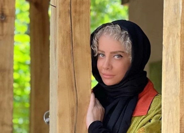 گلف بازی خانم بازیگر با وسایل بازی لاکچری!