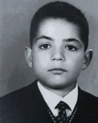 تصویر کودکی بازیگر معروف به مناسبت روز تولدش!