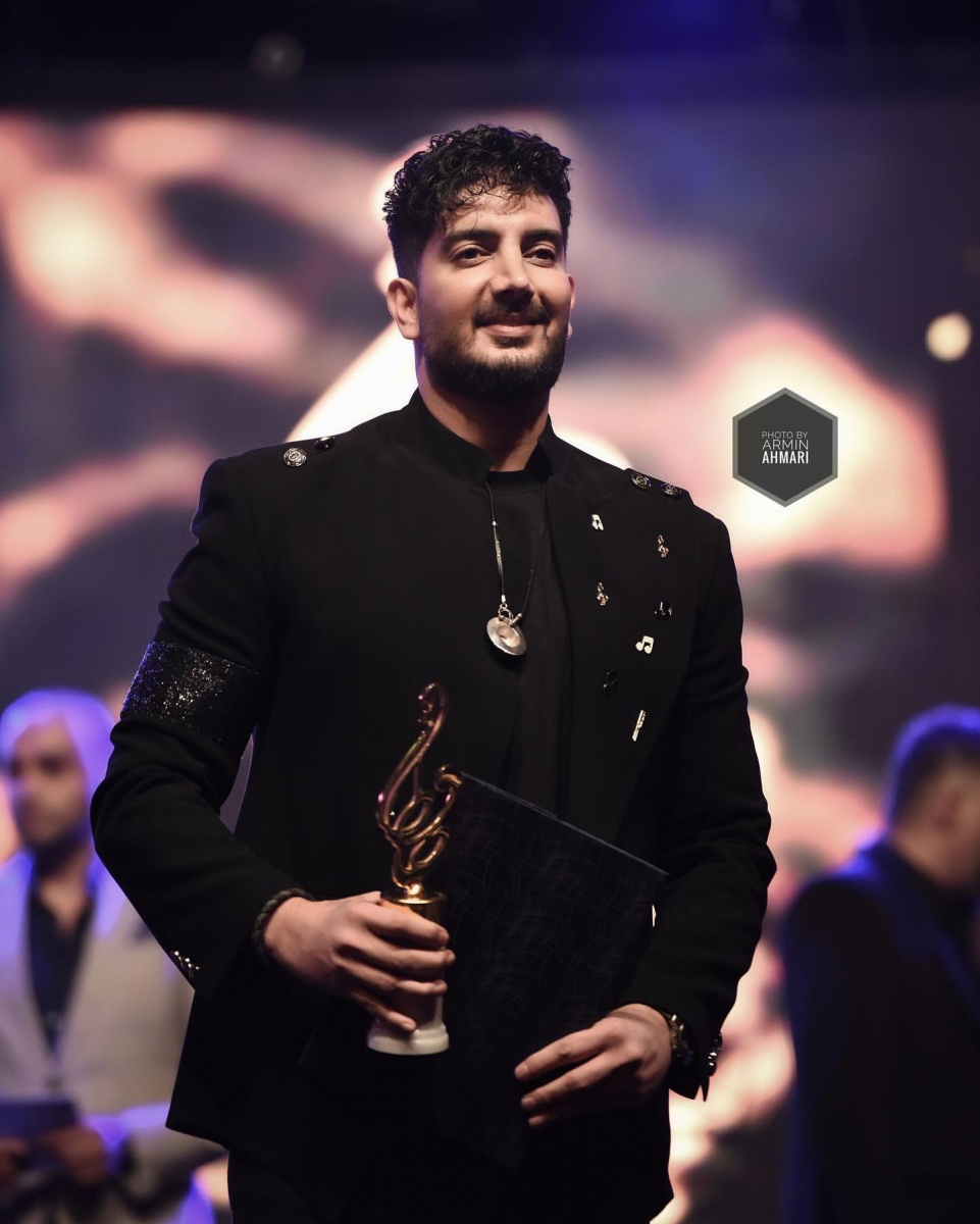 خواننده مرد / فرزاد فرزین