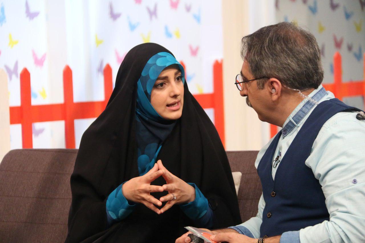ستاره سادات قطبی مجری زن ایرانی