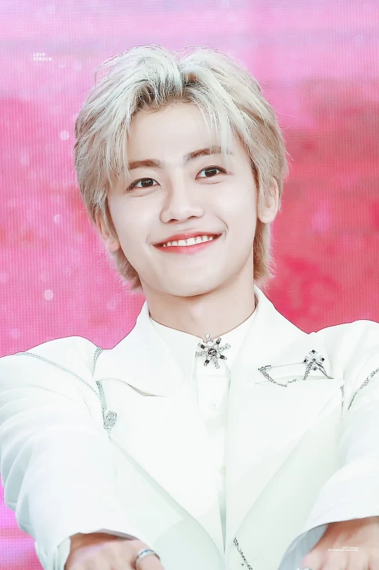والپیپرهای زیبای مین (Jaemin) از گروه NCT Dream