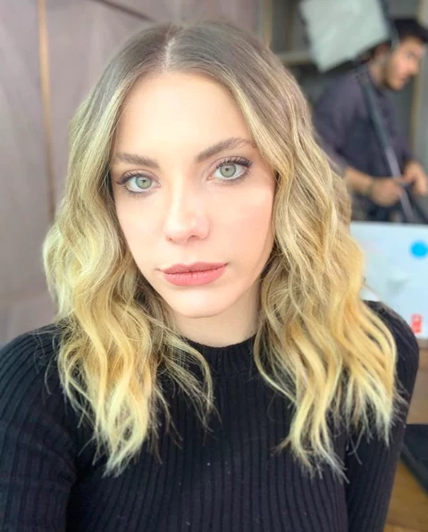 وقتی ادا اجه با فیلتر خودشو شبیه آنجلینا جولی می کنه