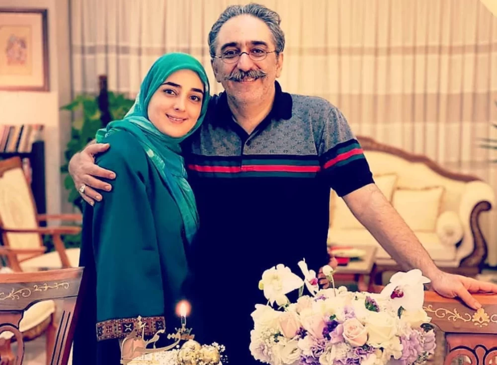 شوخی خنده دار ستاره سادات قطبی با سیبیل همسرش در اینستاگرام