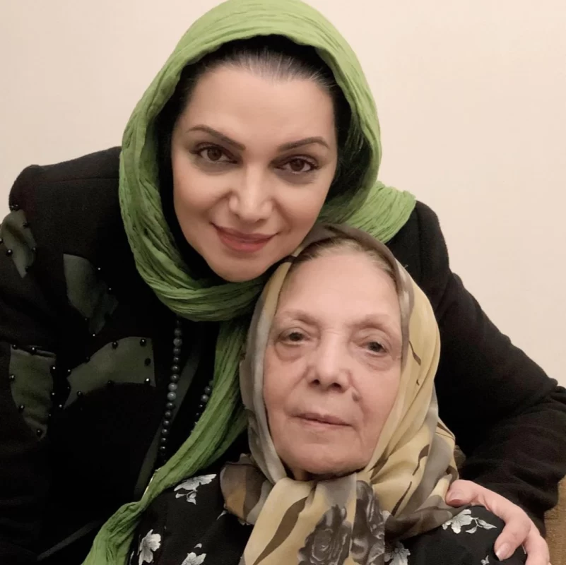 گلچینی از تصاویر الهام پاوه نژاد از کودکی تا به حال