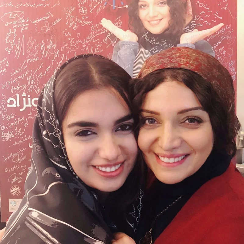 گلچینی از تصاویر الهام پاوه نژاد از کودکی تا به حال