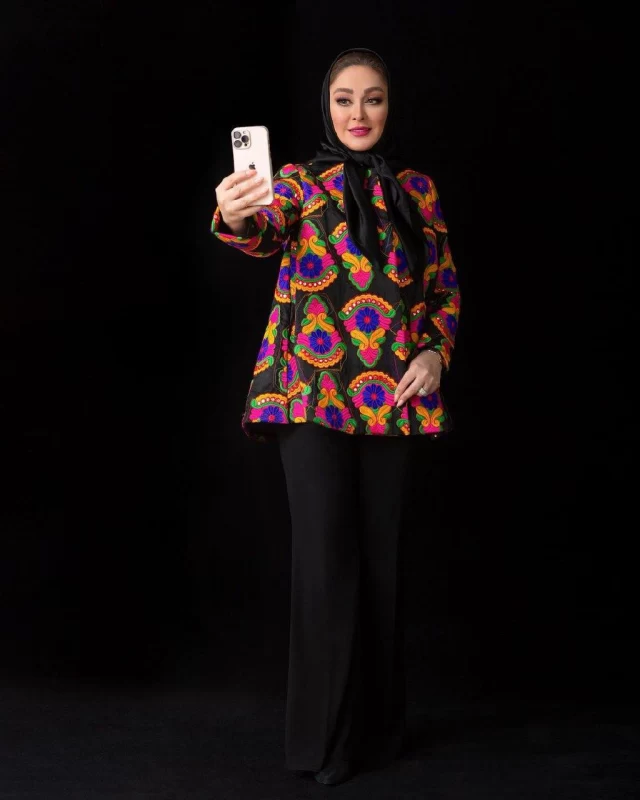 این بار الهام حمیدی با استایل یک دست مشکی مخاطبینش را شگفت زده کرد