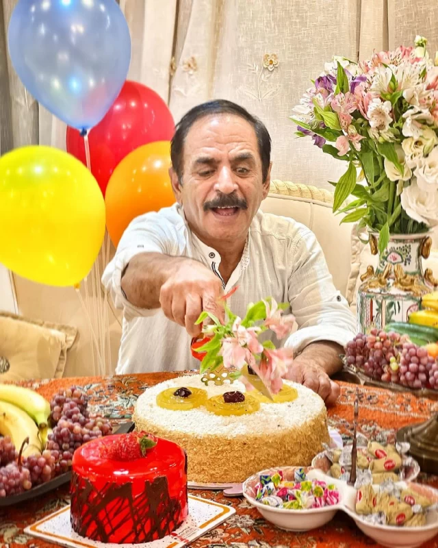 شوخی خنده دار آقا رشید با واتساپ
