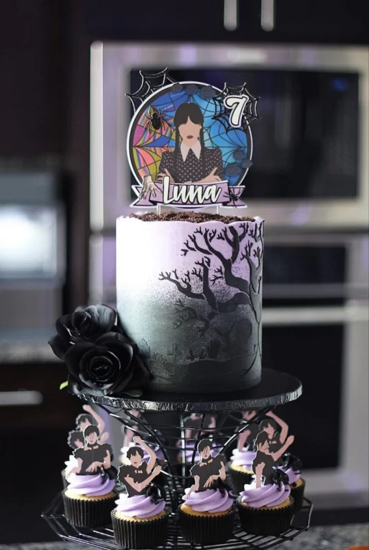 کیک های فوق العاده زیبا با طرح سریال ونزدی توسط یک هنرمند کیک های فوق العاده زیبا با طرح سریال ونزدی توسط یک هنرمند