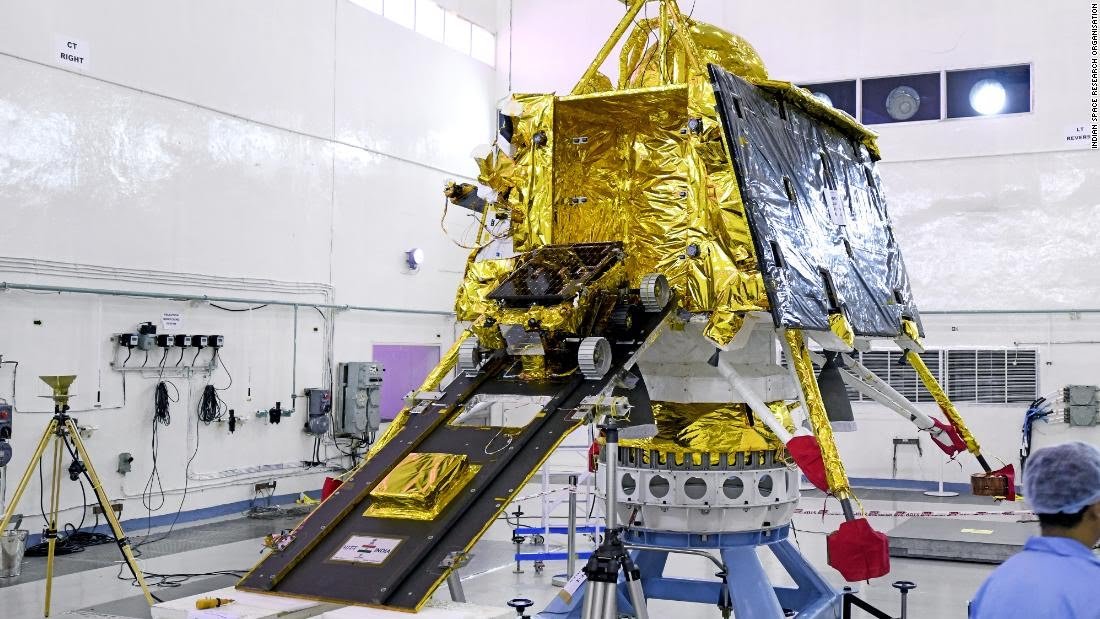 ماه‌نورد امارات فردا به فضا می‌رود
