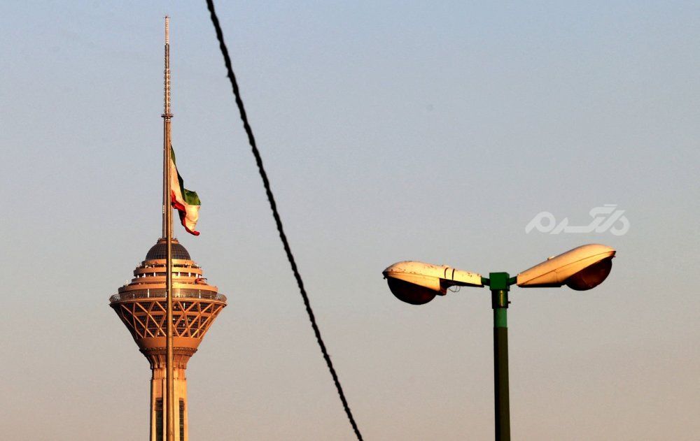 برج میلاد/روز دانشجو