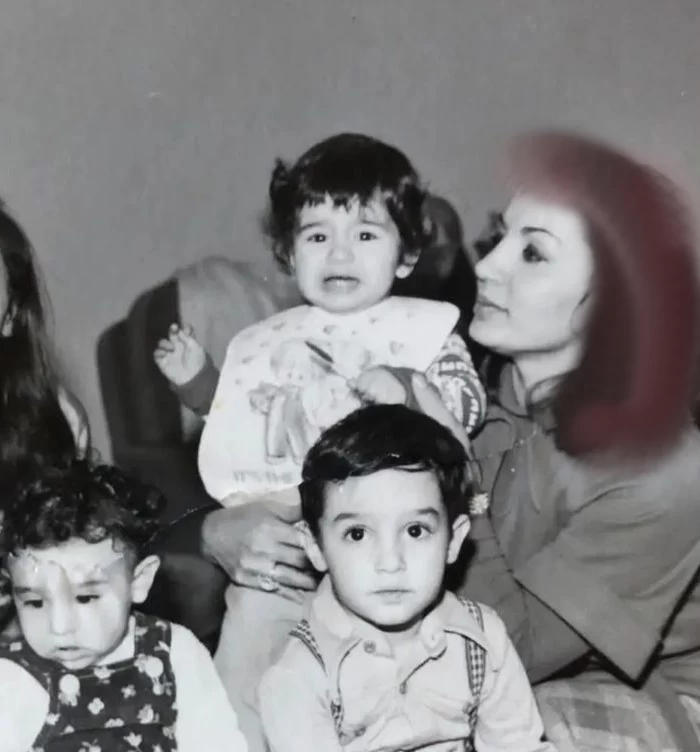 عکس غم انگیز مدیر برنامه ایرینا شایک در کنار مزار مادرش