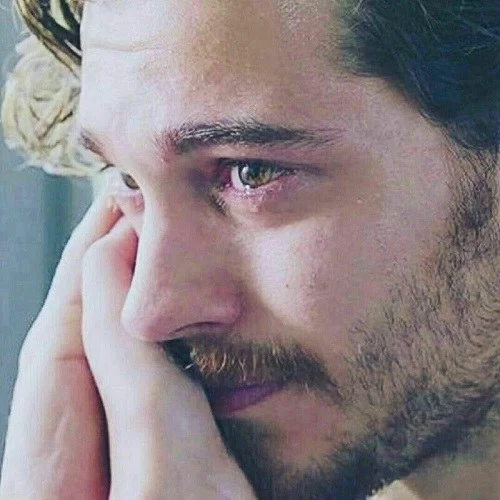 آیا می‌دانید اشک هم انواع مختلفی دارد؟