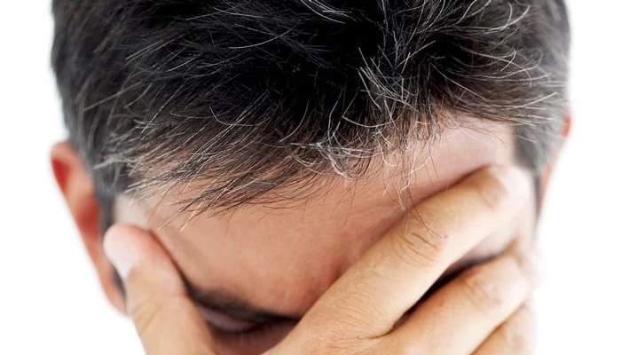 چرا موهای ما در جوانی سفید میشود؟