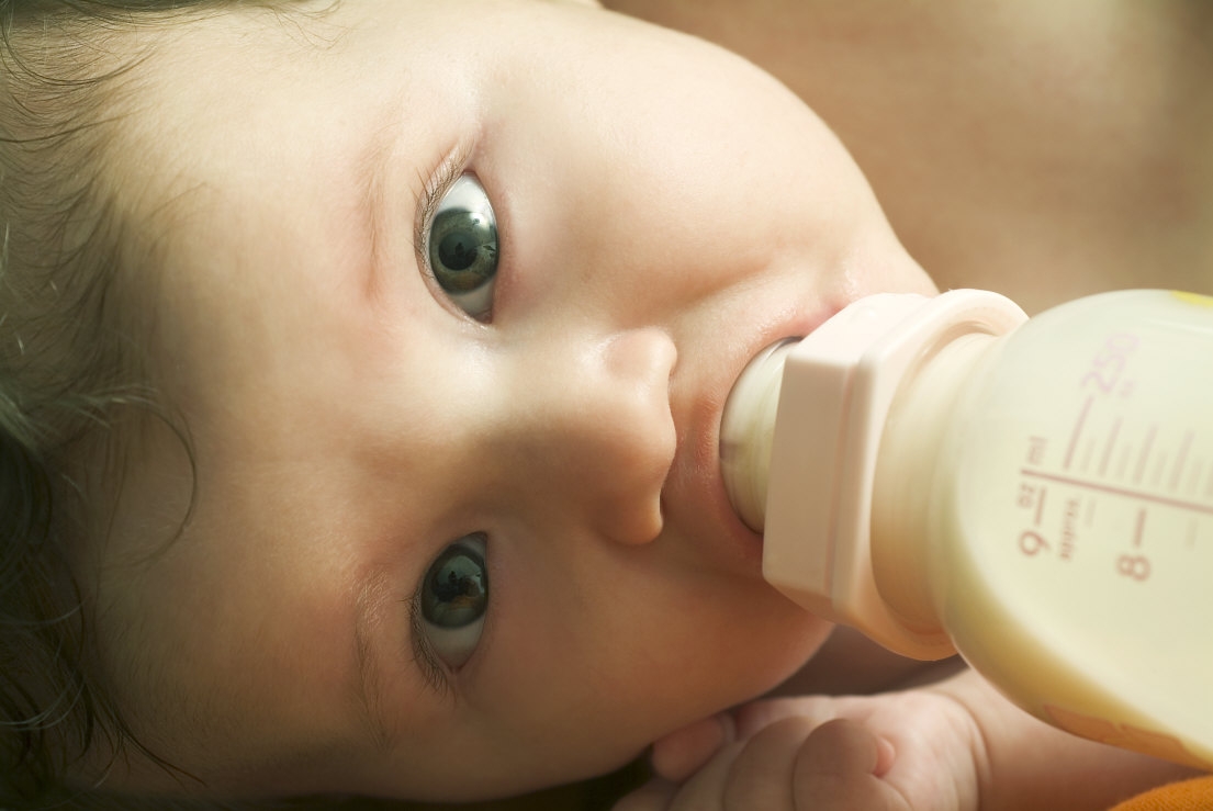 برگرداندن شیر در نوزادان