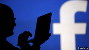 فیس بوک و نارضایتی از زندگی