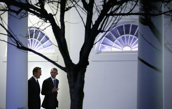 باراک اوباما و دیوید کامرون در اتاق آبی کاخ سفید