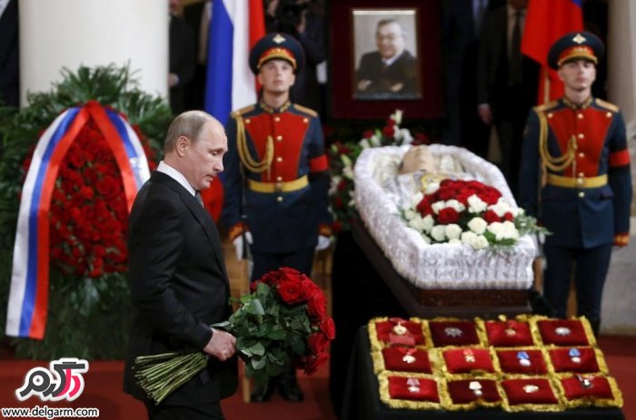 ولادی میر پوتین در مراسم یادبود نخست وزیر سابق روسیه یوگنی پریماکوف در مسکو