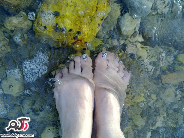 پا در آب سرد
